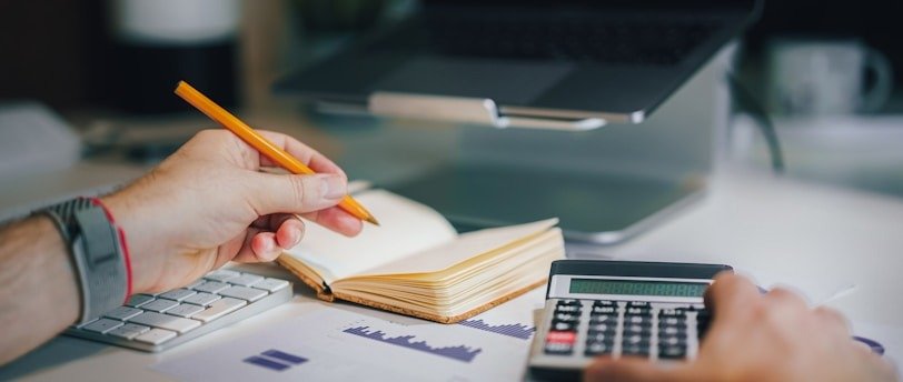 How are Auto Insurance Premiums Calculated? - Midwest Guardian Insurance